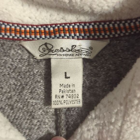 Women's Pressbox Gray IA Hawkeyes Shaggy Super Plush Fleece Quarter-Zip Jacket - Picture 3 of 8